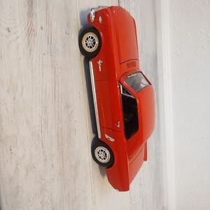 FORD MUSTANG RED COUPE 1:18 RF.8122 1 OF 2500 SPECIAL REISSUE 2003 MIRA SOLIDO
